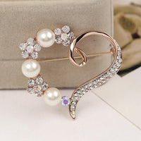 Hot girl gorgeous heart-shaped rhinestone brooch