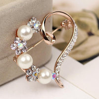 Hot girl gorgeous heart-shaped rhinestone brooch