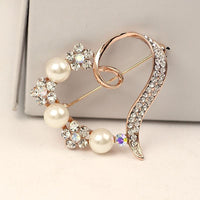 Hot girl gorgeous heart-shaped rhinestone brooch